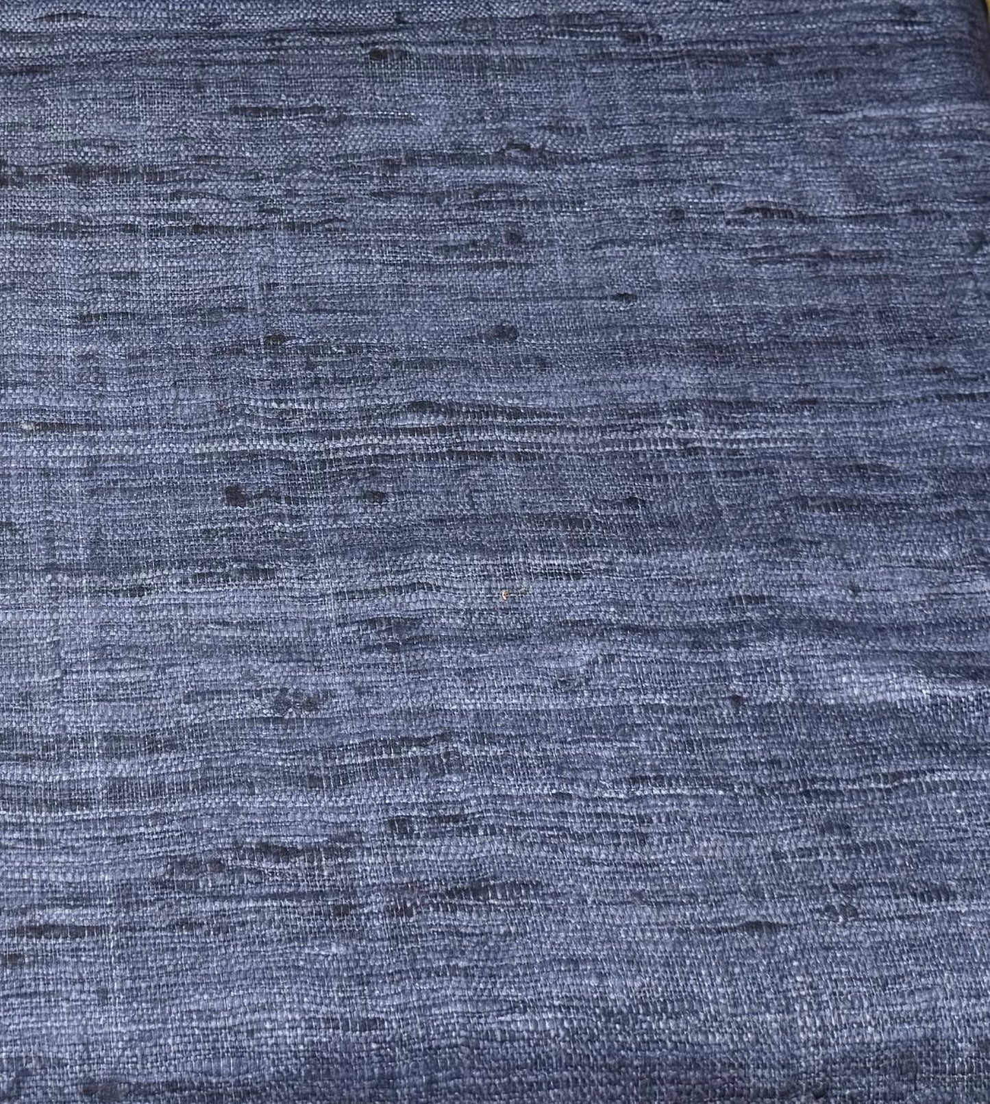 Detalle en cuadro de la seda rustica azul marino