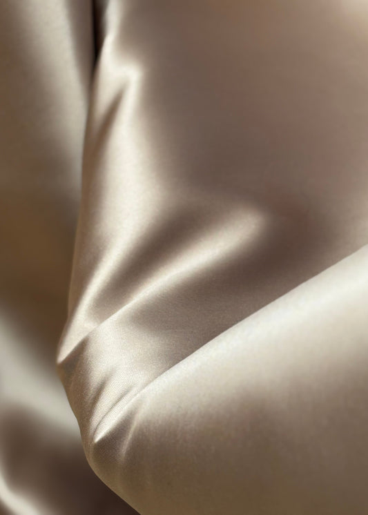 Textura mikado liso color oro viejo