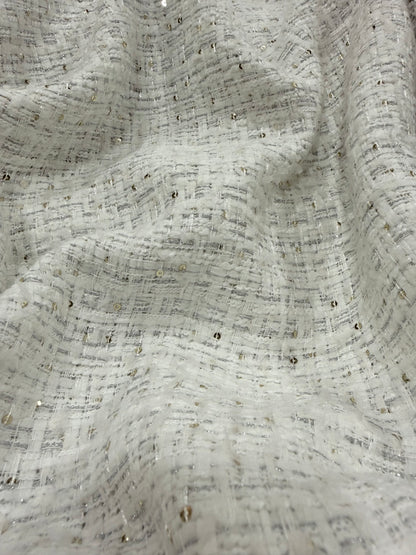 Pliegues del tweed blanco con lurex plata y lentejuela