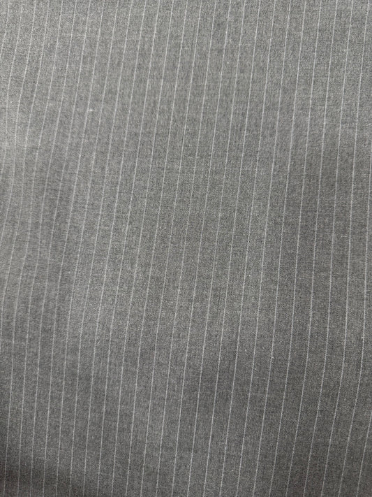 Tela diplomática fina color gris, detalle de la caída del tejido - Arte con Telas