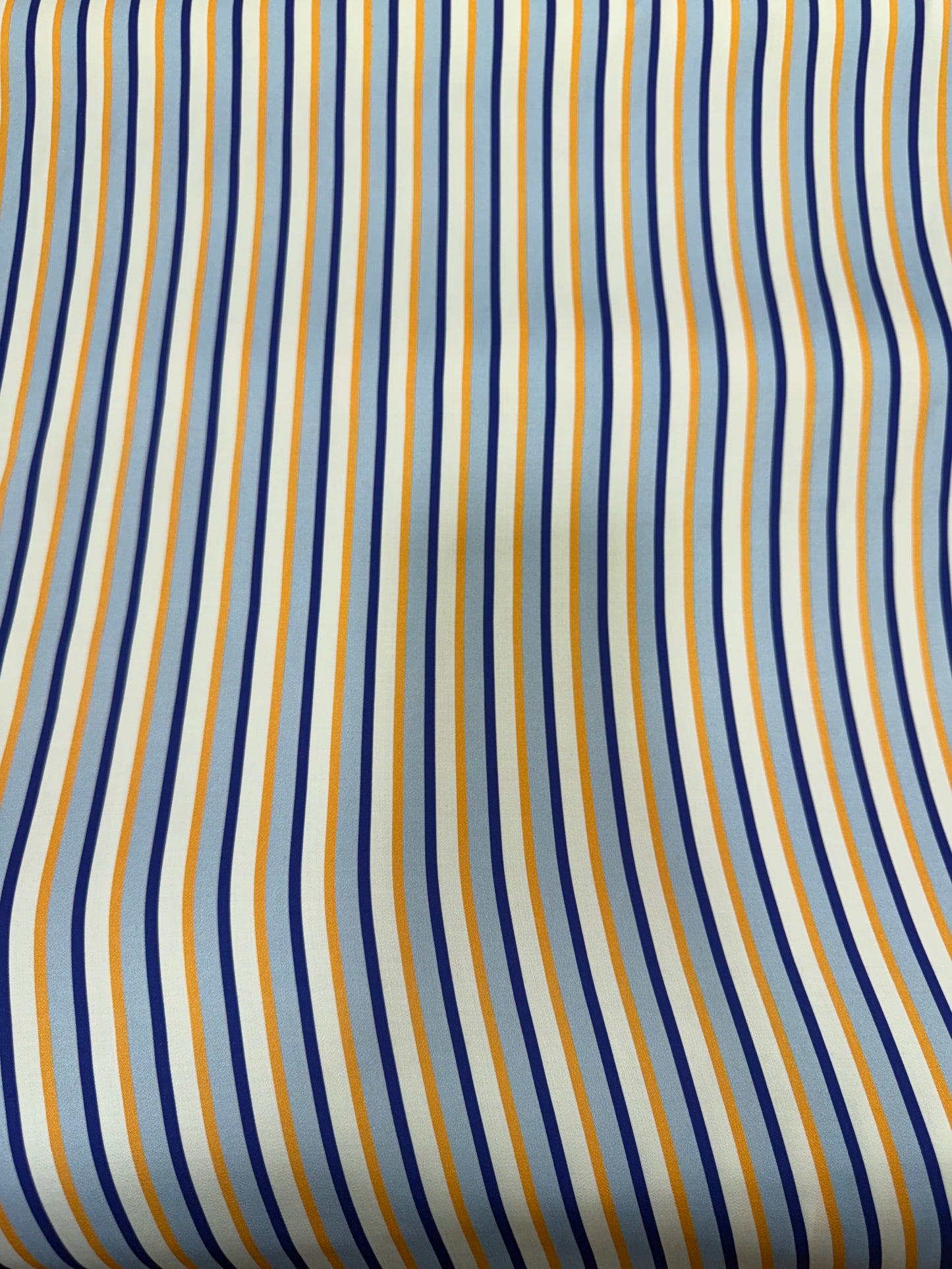 RAYAS NARANJAS Y AZULES