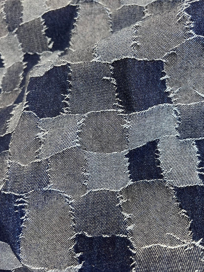 Detalle de los retales de denim patchwork