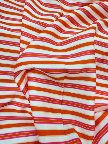 Rayas fucsia y naranja