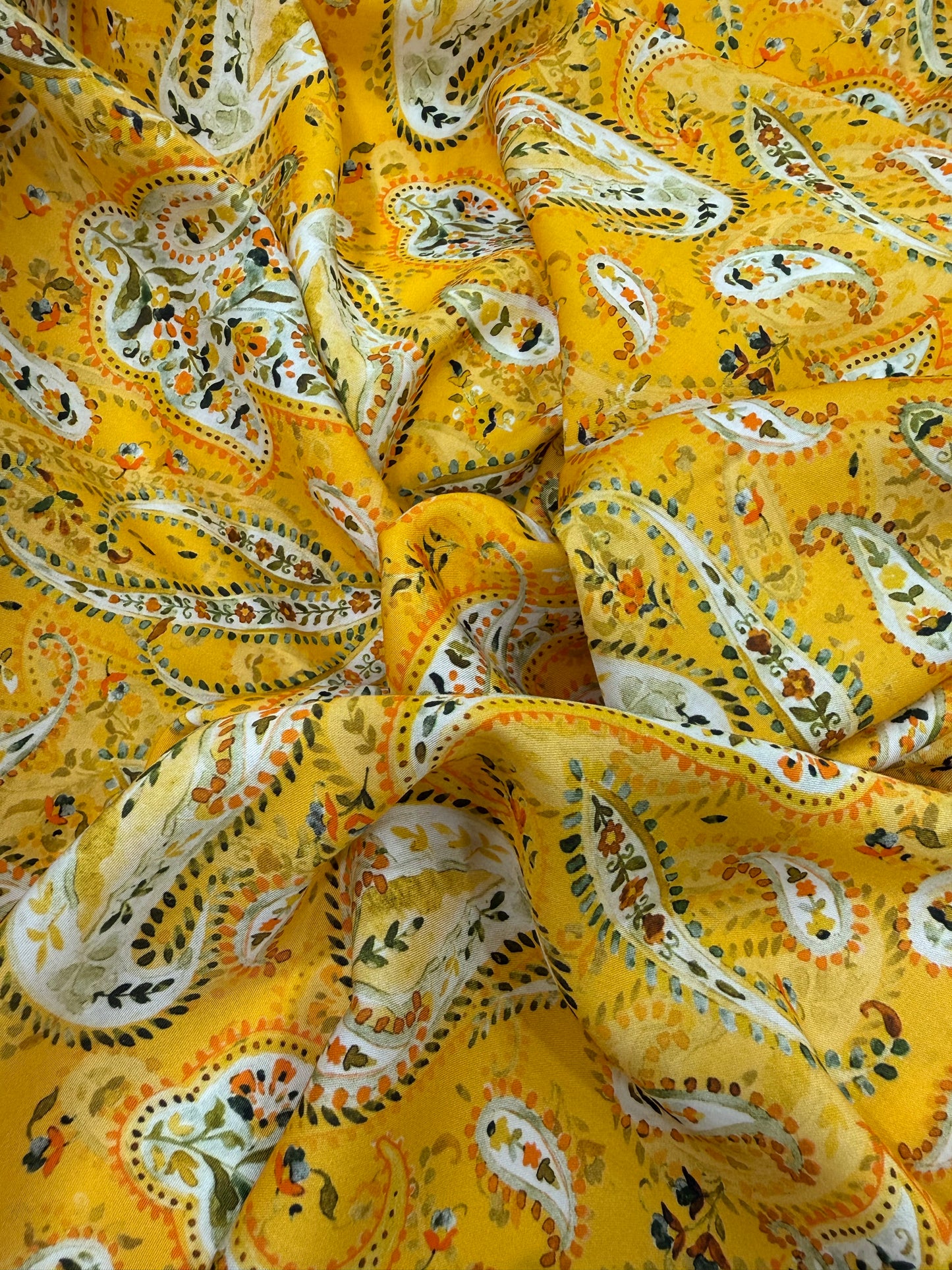 CACHEMIR AMARILLO