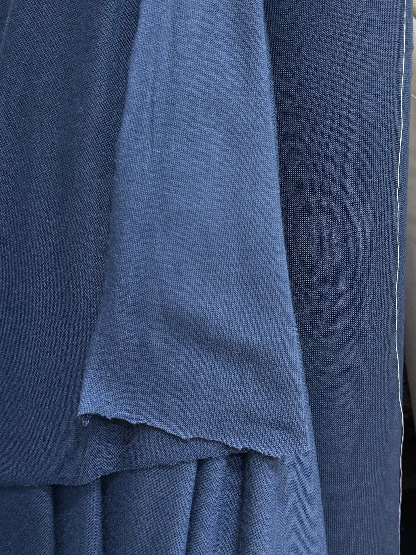 PUNTO AZUL MARINO OSCURO