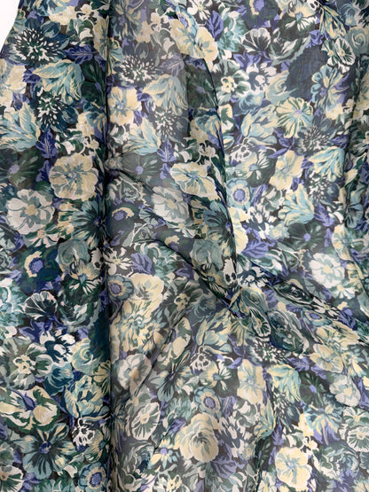GASA ESTAMPADA FLORES AZULES
