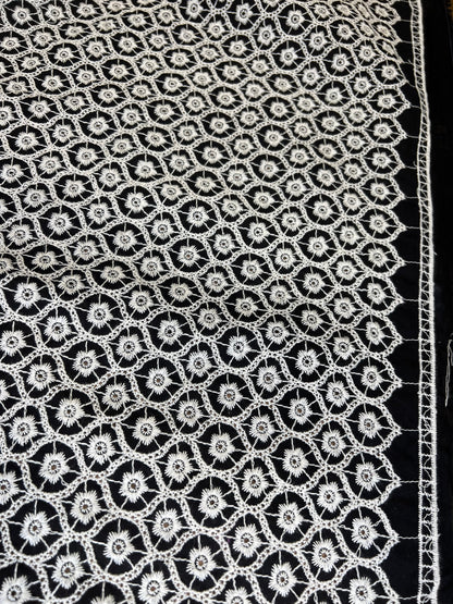 GEOMETRICA BLANCA Y NEGRA