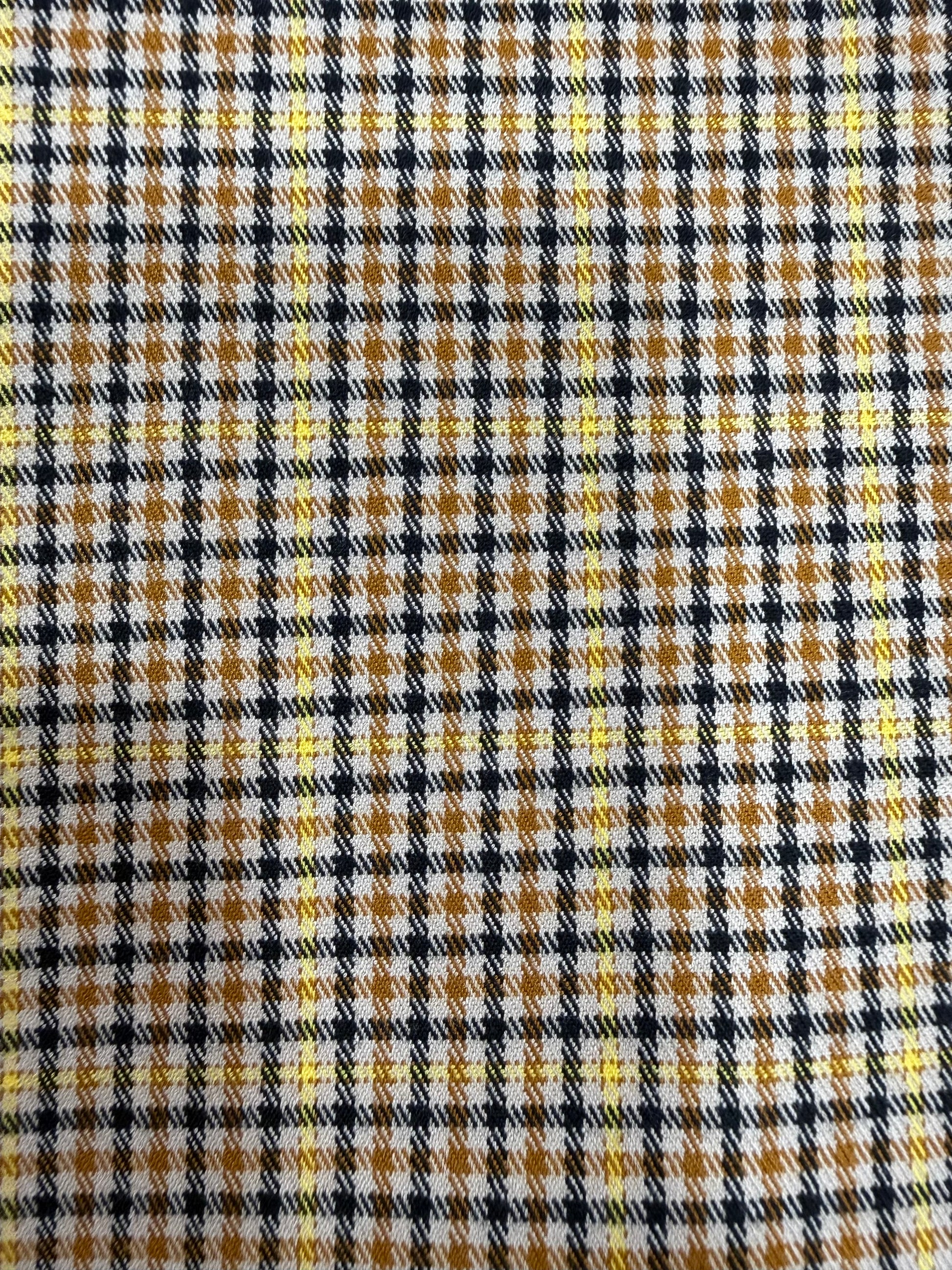Detalle del cuadro príncipe de gales amarillo - Arte con Telas