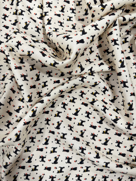 Detalle del estampado de perros de la viscosa - Arte con Telas