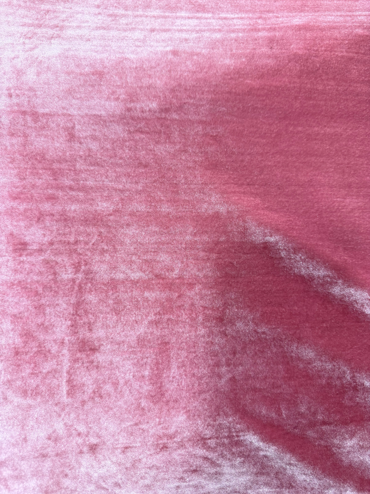 Terciopelo rosa claro - detalle de la caída del tejido