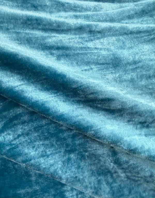 TERCIOPELO AZUL TURQUESA