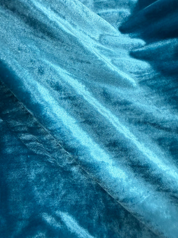 TERCIOPELO AZUL TURQUESA