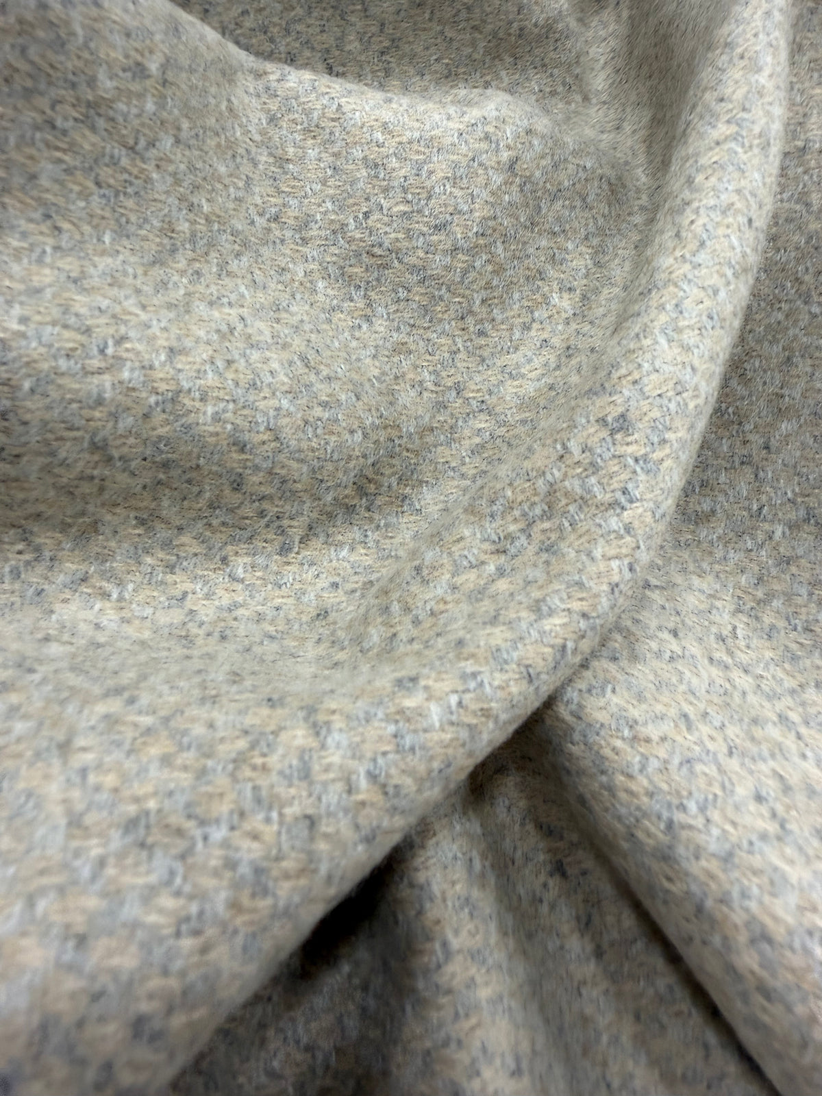 Tela de abrigo de lana color gris arena, hilo gris y beige - Arte con Telas