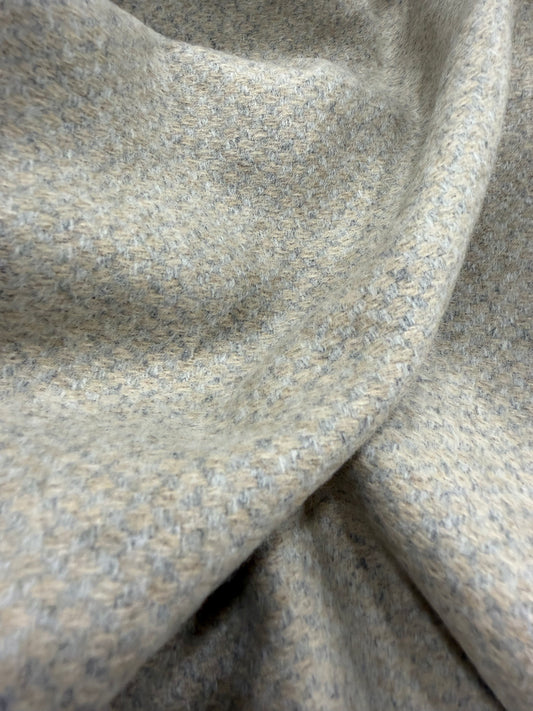 Tela de abrigo de lana color gris arena, hilo gris y beige - Arte con Telas