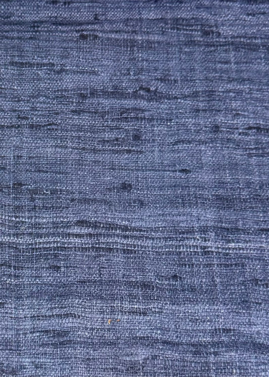 Detalle azul oscuro seda rustica
