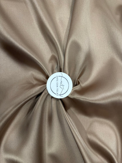 Tejido mikado liso textura color oro viejo