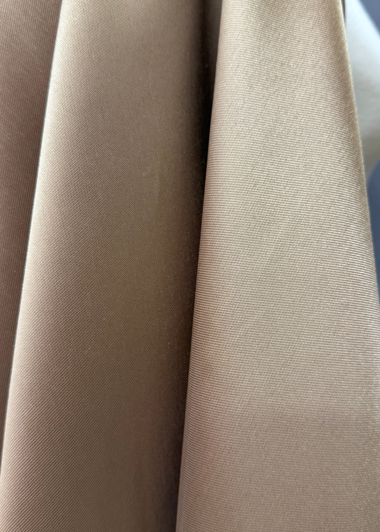 Textura mikado liso color oro viejo