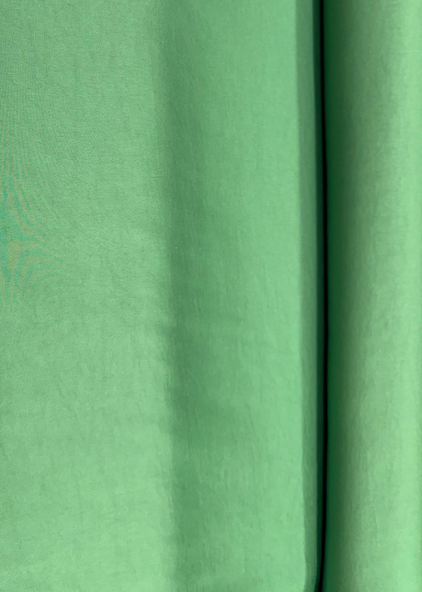 Verde Haze Crep Satén Reciclado