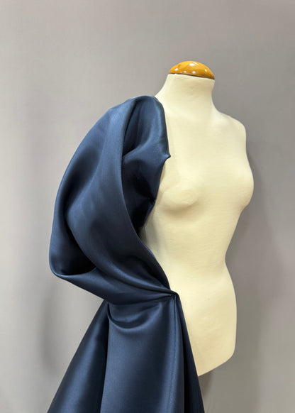 caida mikado liso azul marino