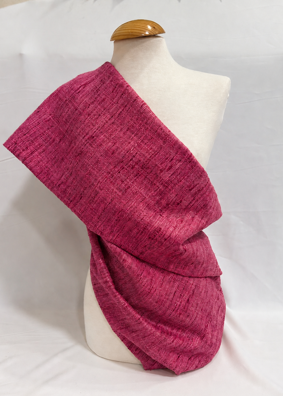 volumen textura caida seda rustica magenta 